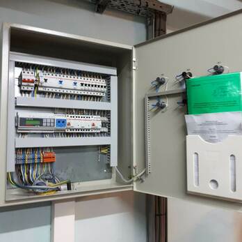 Шкафы управления обогревом кровли и водостоков